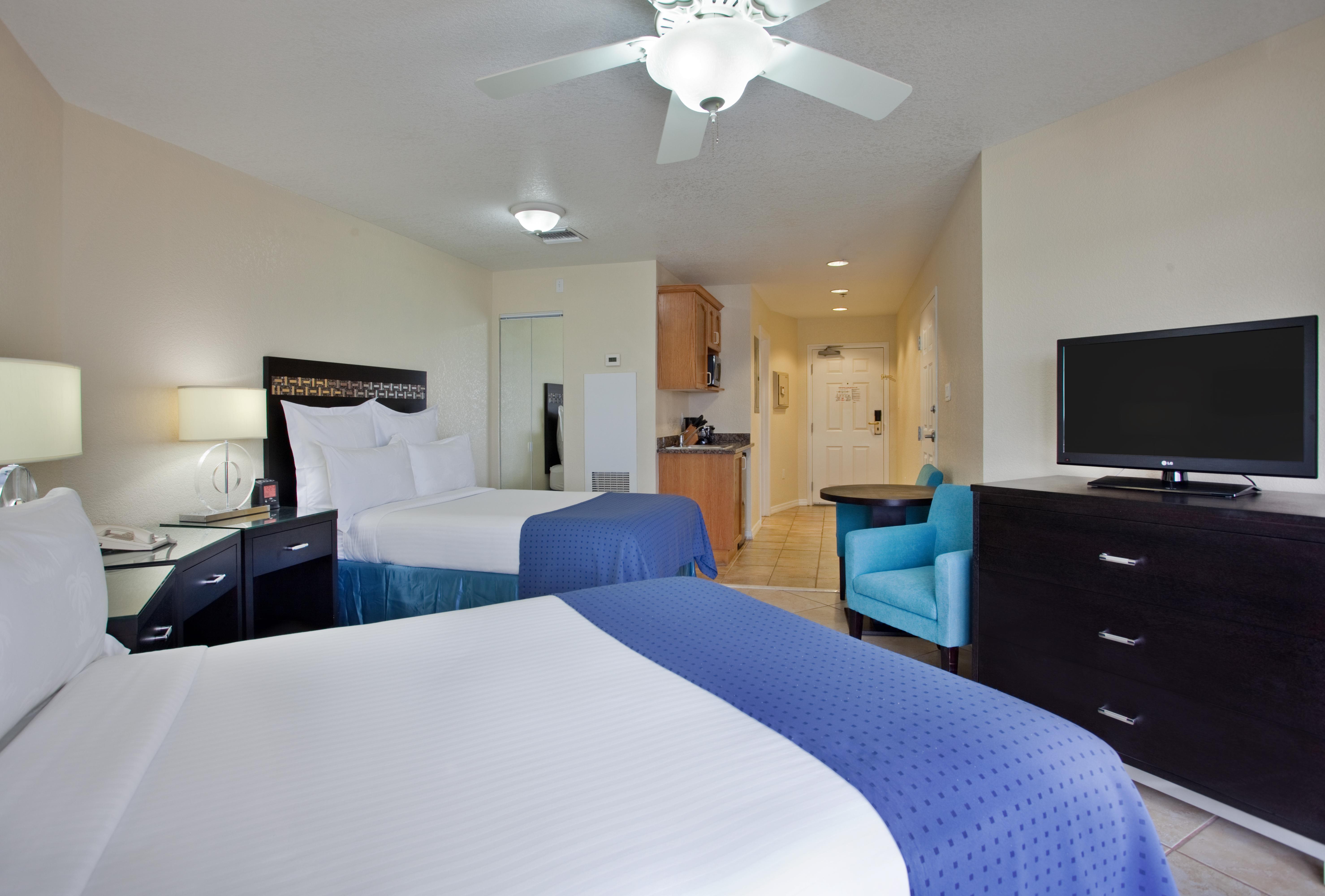 The Grand Caymanian Resort Джордж Таун Екстериор снимка