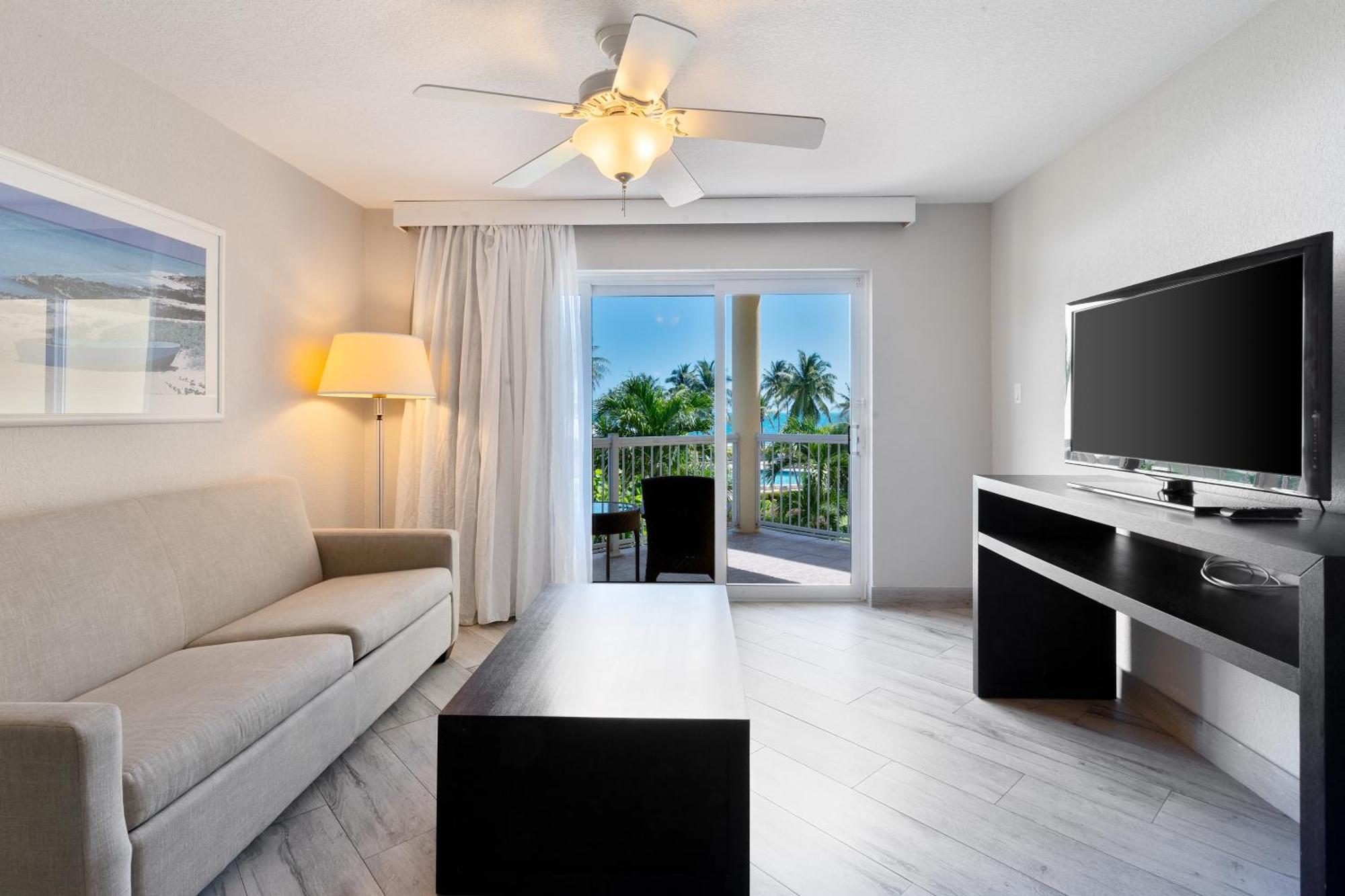 The Grand Caymanian Resort Джордж Таун Екстериор снимка