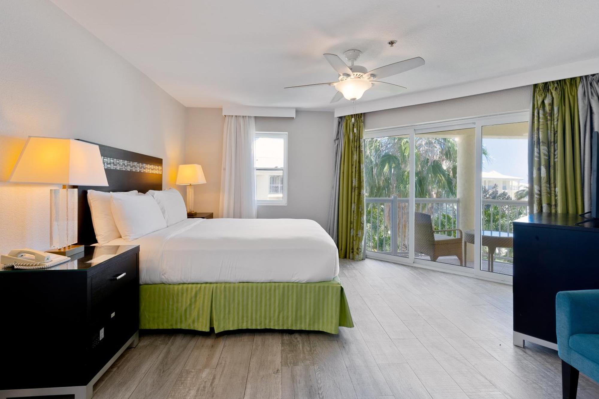 The Grand Caymanian Resort Джордж Таун Екстериор снимка
